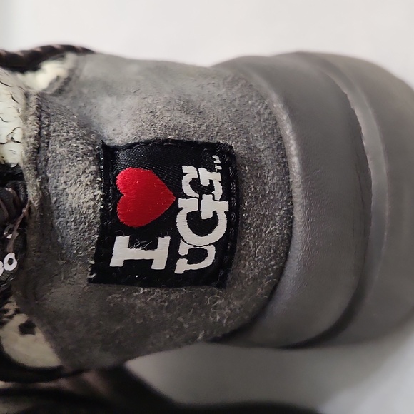 UGG Limited Edition I Love UGG Skull Sequin Boots (W Size 7) - Picture 10 of 15